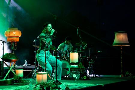 Maja Keuc s skupino (21)